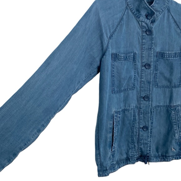 Eddie Bauer Lightweight Blue Chambray Jacket Sz S - Picture 3 of 10